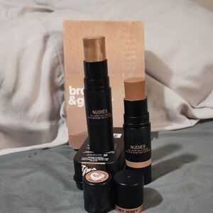 All Over Face Color in Hey, Honey